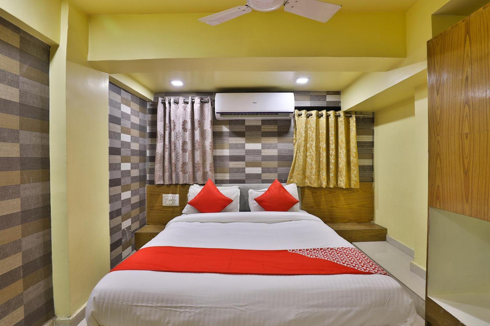 Spot On Hotel Shreeji Palace Ahmedabad Exterior foto